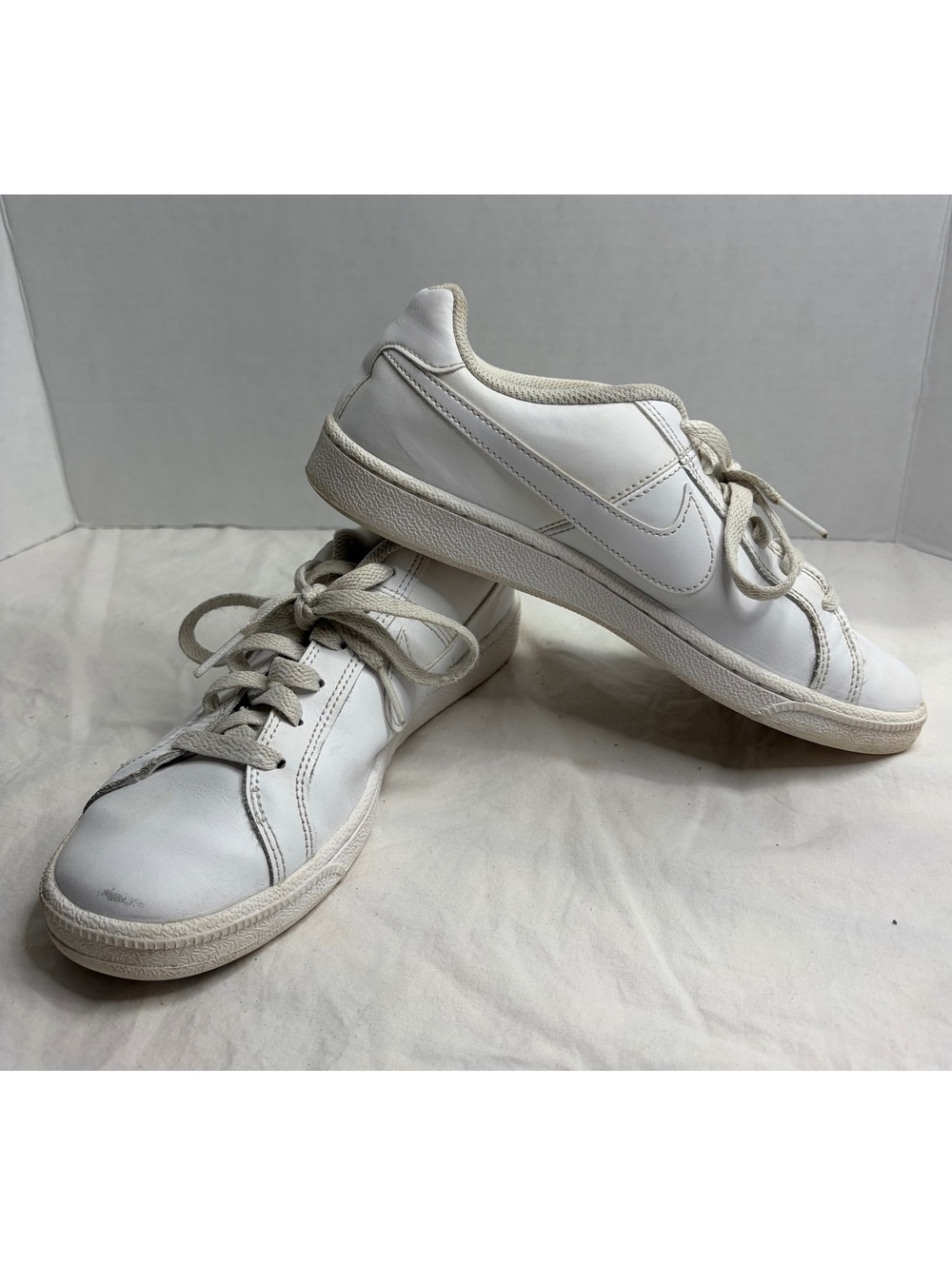 Nike Court Royale 2 Low White Leather Sneakers Women’s Size 7 Classic